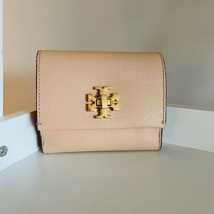 Tory Burch Kira tri-fold wallet dusty pink